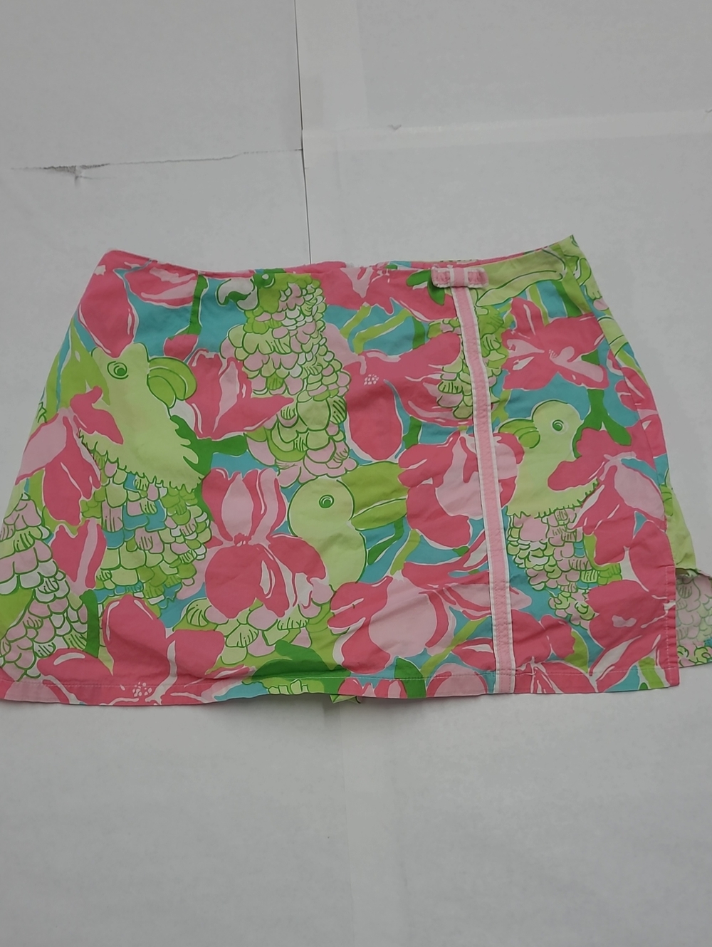 Lilly Pulitzer Pink/Green Tropical Bird Skort Size 10 - Picture 2 of 8